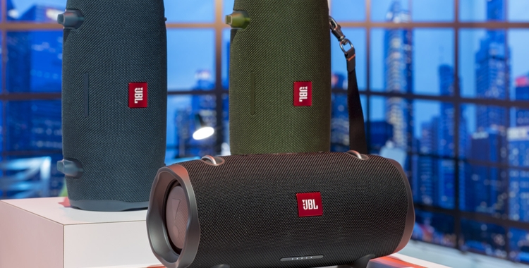 The JBL® Xtreme 2 Makes Waves with its Powerful Audio